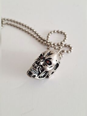 Official Terminator T-800 Skull Pendant